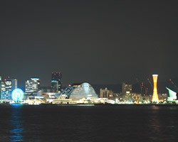 「ハーバーランド」と「メリケンパーク」　神戸港ベイエリア｜神戸市中央区ポートアイランド「北公園」付近の画像